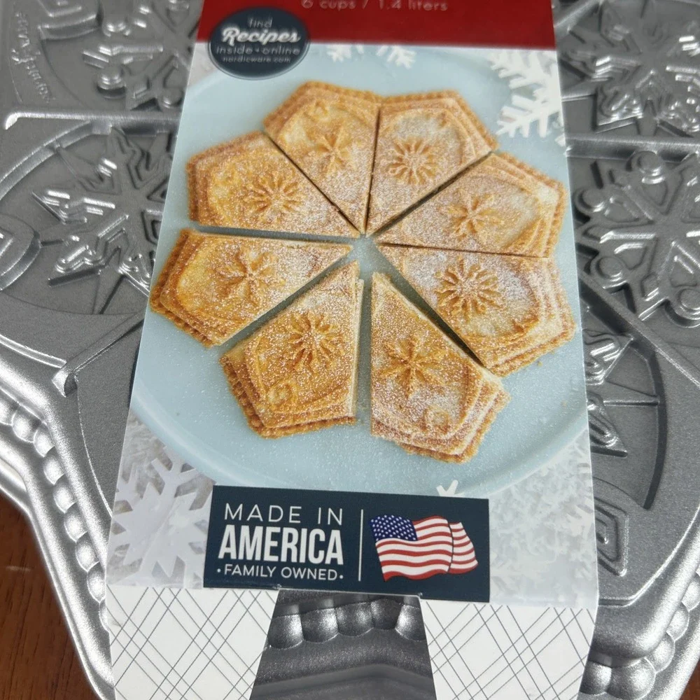 New Nordic Ware Sweet Snowflakes Shortbread 6 Cup Aluminium Baking Pan Mold